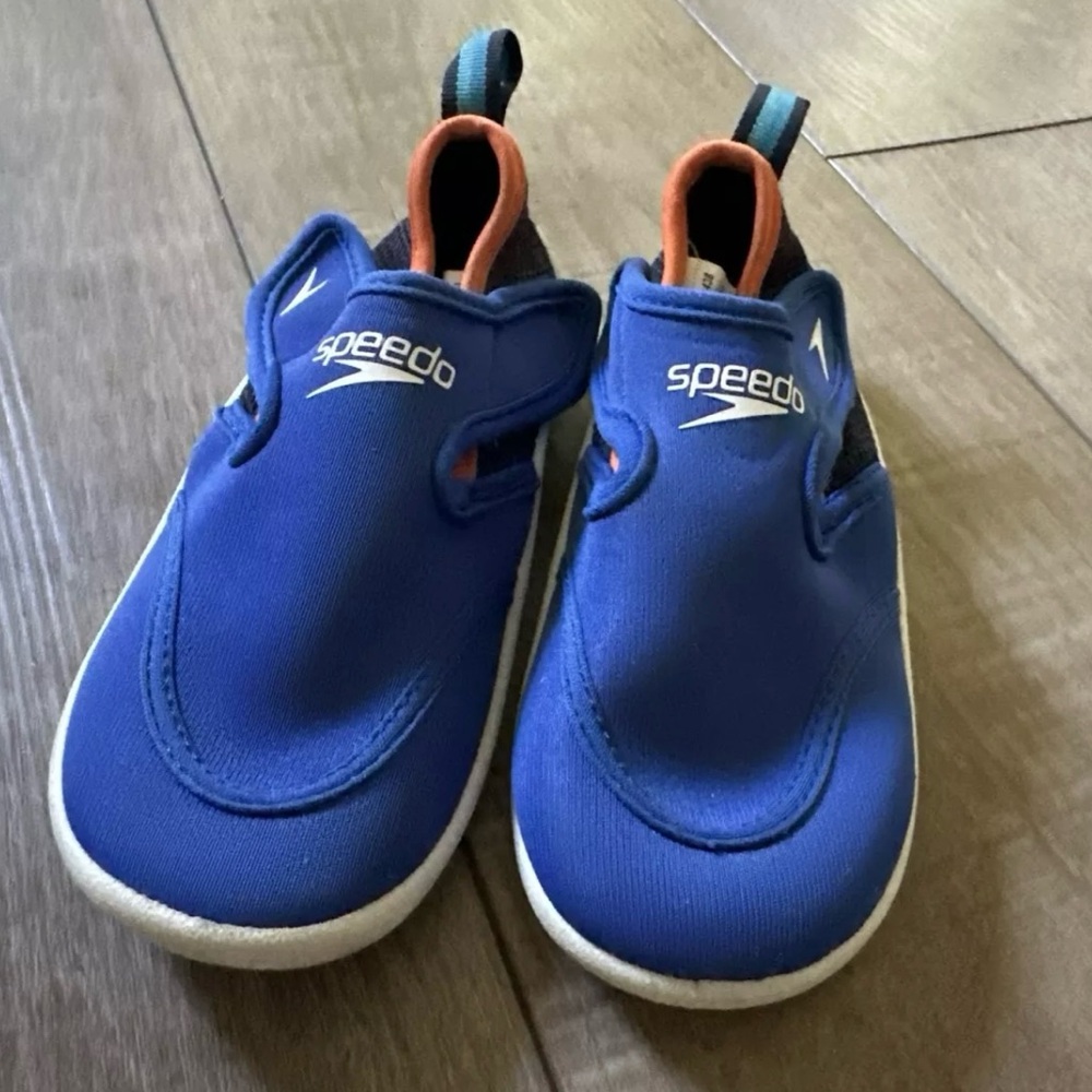 Speedo Vibrant Blue Aqua Shoes 9/10 size